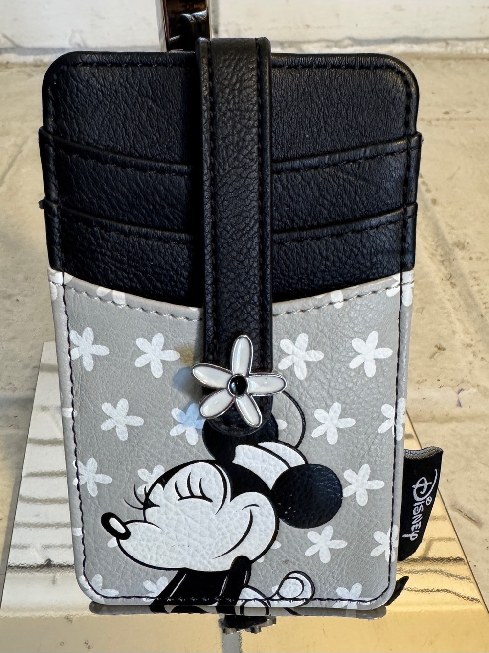 Official Disney Minnie Mouse Daisy Faux Leather Slim ID Wallet Card Case